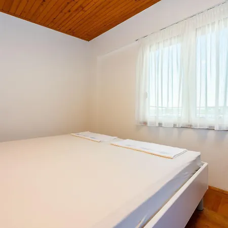 아파트 Komfortables Nur 250 Meter Zum Sandstrand Mit Privater Dachterrasse Und Meerblick