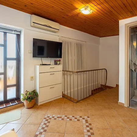 Komfortables Nur 250 Meter Zum Sandstrand Mit Privater Dachterrasse Und Meerblick