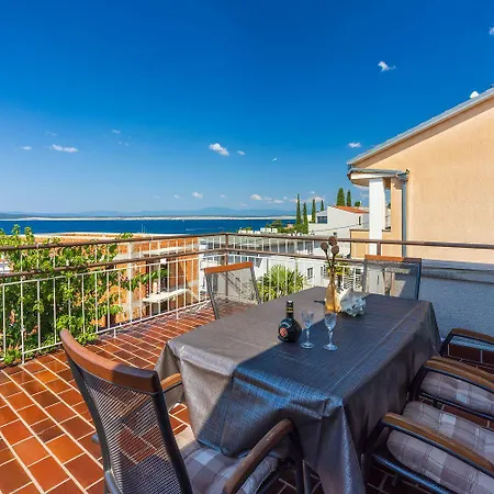 아파트 Komfortables Nur 250 Meter Zum Sandstrand Mit Privater Dachterrasse Und Meerblick 크리크베니카