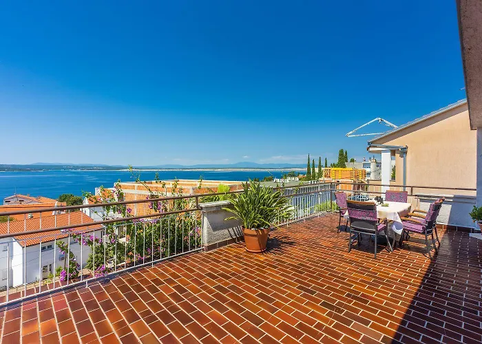 아파트 Komfortables Nur 250 Meter Zum Sandstrand Mit Privater Dachterrasse Und Meerblick 크리크베니카