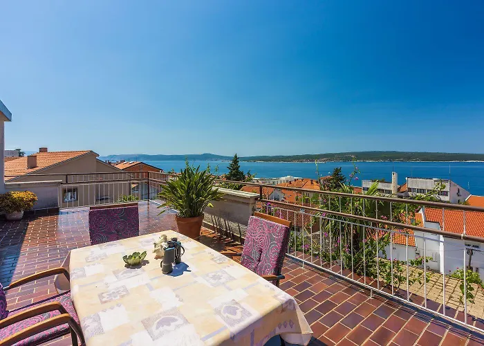 Komfortables Nur 250 Meter Zum Sandstrand Mit Privater Dachterrasse Und Meerblick 아파트