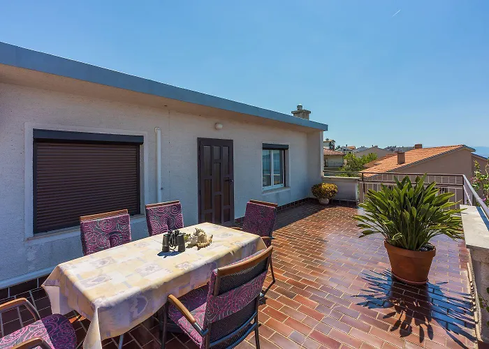 Komfortables Nur 250 Meter Zum Sandstrand Mit Privater Dachterrasse Und Meerblick