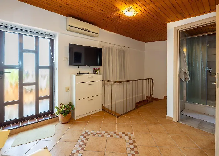 Komfortables Nur 250 Meter Zum Sandstrand Mit Privater Dachterrasse Und Meerblick